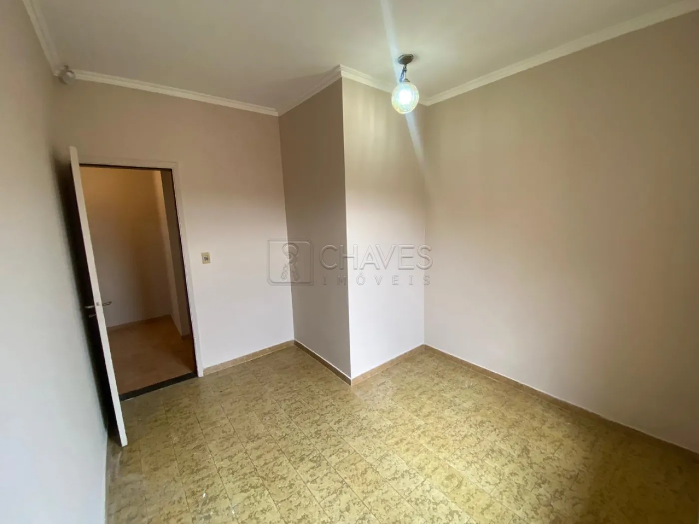 Alugar Casa / Padrão em Ribeirão Preto R$ 2.300,00 - Foto 9