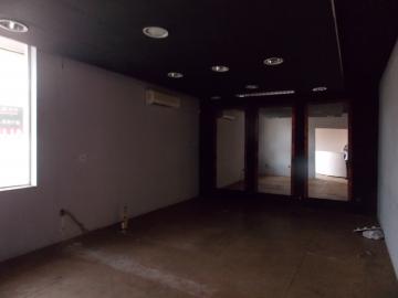 Casa / Padrão em Ribeirão Preto Alugar por R$3.000,00 Casa / Padrão em Ribeirão Preto Alugar por R$3.000,00