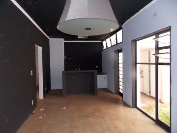 Casa / Padrão em Ribeirão Preto Alugar por R$3.000,00 Casa / Padrão em Ribeirão Preto Alugar por R$3.000,00