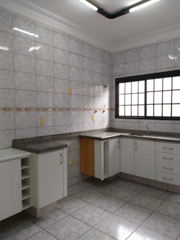 Casa / Padrão em Ribeirão Preto Alugar por R$3.000,00 Casa / Padrão em Ribeirão Preto Alugar por R$3.000,00