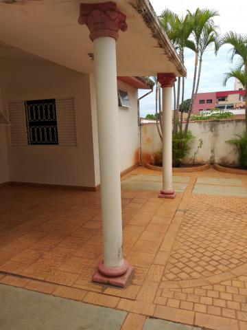 Casa / Padrão em Ribeirão Preto Alugar por R$1.500,00 Casa / Padrão em Ribeirão Preto Alugar por R$1.500,00