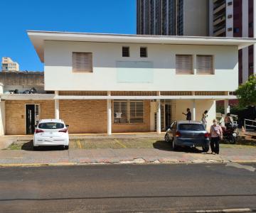 Alugar Comercial / Sobrado Comercial em Ribeirão Preto. apenas R$ 14.000,00