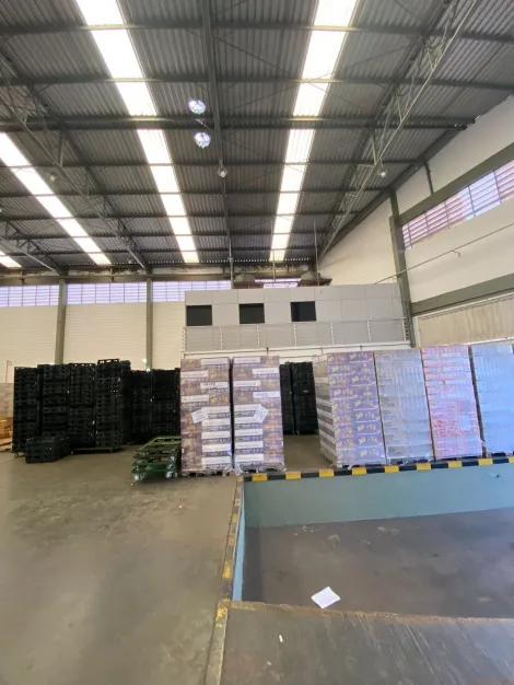 imagem 3 - Galpão comercial de 800 m² para alugar na Av. Barão do Bananal, Zona Leste de Ribeirão Preto imagem 3 - Galpão comercial de 800 m² para alugar na Av. Barão do Bananal, Zona Leste de Ribeirão Preto