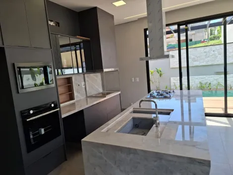 imagem 2 - Casa Térrea de Ilha, em condomínio, 4 suítes, à venda no Condomínio Terras de Siena , 200 m², Vila do Golf, zona sul de Ribeirão Preto imagem 2 - Casa Térrea de Ilha, em condomínio, 4 suítes, à venda no Condomínio Terras de Siena , 200 m², Vila do Golf, zona sul de Ribeirão Preto