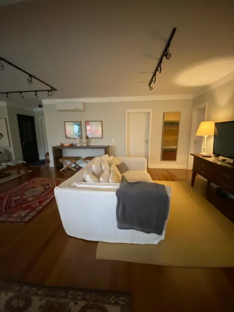imagem 4 - Apartamento de 3 suítes para locação e venda no Edifício Jardim de Versailles, 189 m², Jardim Botânico , zona sul de Ribeirão Preto imagem 4 - Apartamento de 3 suítes para locação e venda no Edifício Jardim de Versailles, 189 m², Jardim Botânico , zona sul de Ribeirão Preto